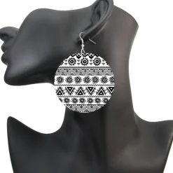 Africa inspired earrings | Black & White tribal