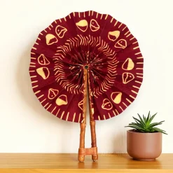 Afrikaanse handwaaier - Ankara print waaier - Bordeauxrood Beige Kayode