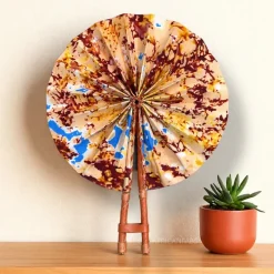 Afrikaanse handwaaier - Ankara print waaier - Beige Bordeauxrood Ama