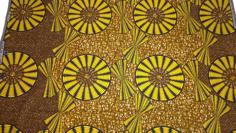 Afrikaanse wax print stof - Mosterd Geel Sun Disc - 100% katoen