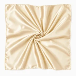 Beige Ivory Satijnen Vierkante Sjaal / Bandana / Hoofddoek 90 x 90 cm