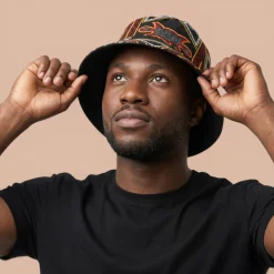Bucket hat / Vissershoedje met Afrikaanse print - Zwart Rood Toghu Bamenda Cameroon - Kinderen & Volwassenen (Unisex)