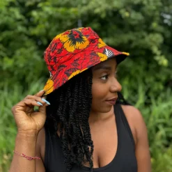 Bucket hat / Vissershoedje met Afrikaanse print - Rode Flowers - Kinderen & Volwassenen (Unisex)