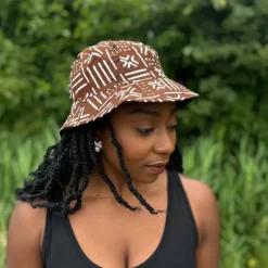 Bucket hat / Vissershoedje met Afrikaanse print - Bruine Bogolan - Kinderen & Volwassenen (Unisex)