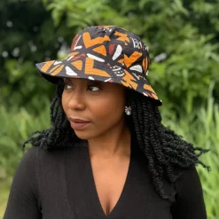 Bucket hat / Vissershoedje met Afrikaanse print - Bruine Cross Bogolan - Kinderen & Volwassenen (Unisex)
