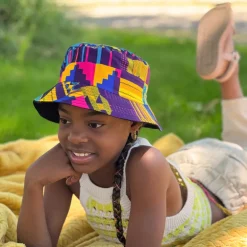 Bucket hat / Vissershoedje met Afrikaanse print - Paarse Multi color Kente - Kinderen & Volwassenen (Unisex)