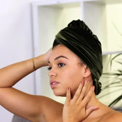 Fluwelen hoofddoek / Velvet headwrap - Mosgroen