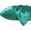 2 STUKS - Satijnen kussensloop Zacht Groen 60 x 70 cm hoofdkussen formaat - Satin pillow case / Zijdezachte kussensloop van satijn