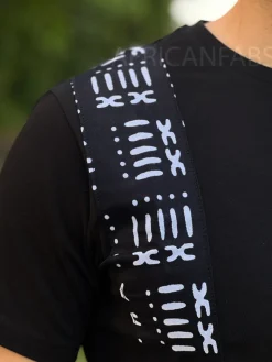 T-shirt met Afrikaanse print details - zwarte bogolan band