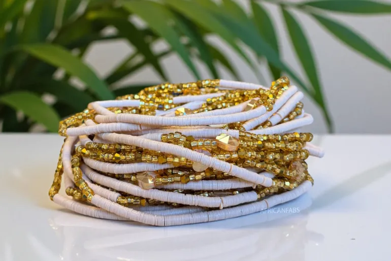 Waist Beads / Afrikaanse Heupketting - Osato - Beige / goud (Traditioneel niet-elastisch koord)