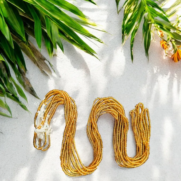 Waist Beads / Afrikaanse Heupketting - Aburiéki - Goud (Traditioneel niet-elastisch koord)
