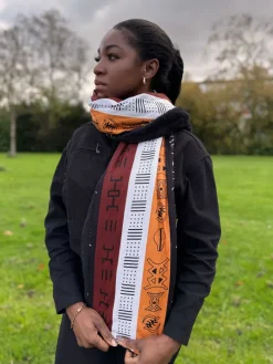 Warme Afrikaanse print sjaal Unisex - Smal model - Bruin Bogolan Symbolen