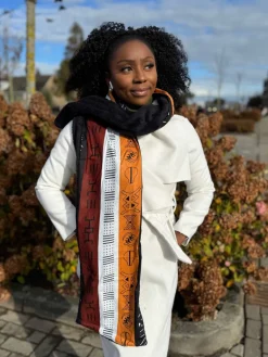 Warme Afrikaanse print sjaal Unisex - Smal model - Bruin Bogolan Symbolen