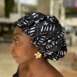 Zwarte mud / bogolan Satijnen Slaapmuts / Haar bonnet van Satijn / Satin hair bonnet